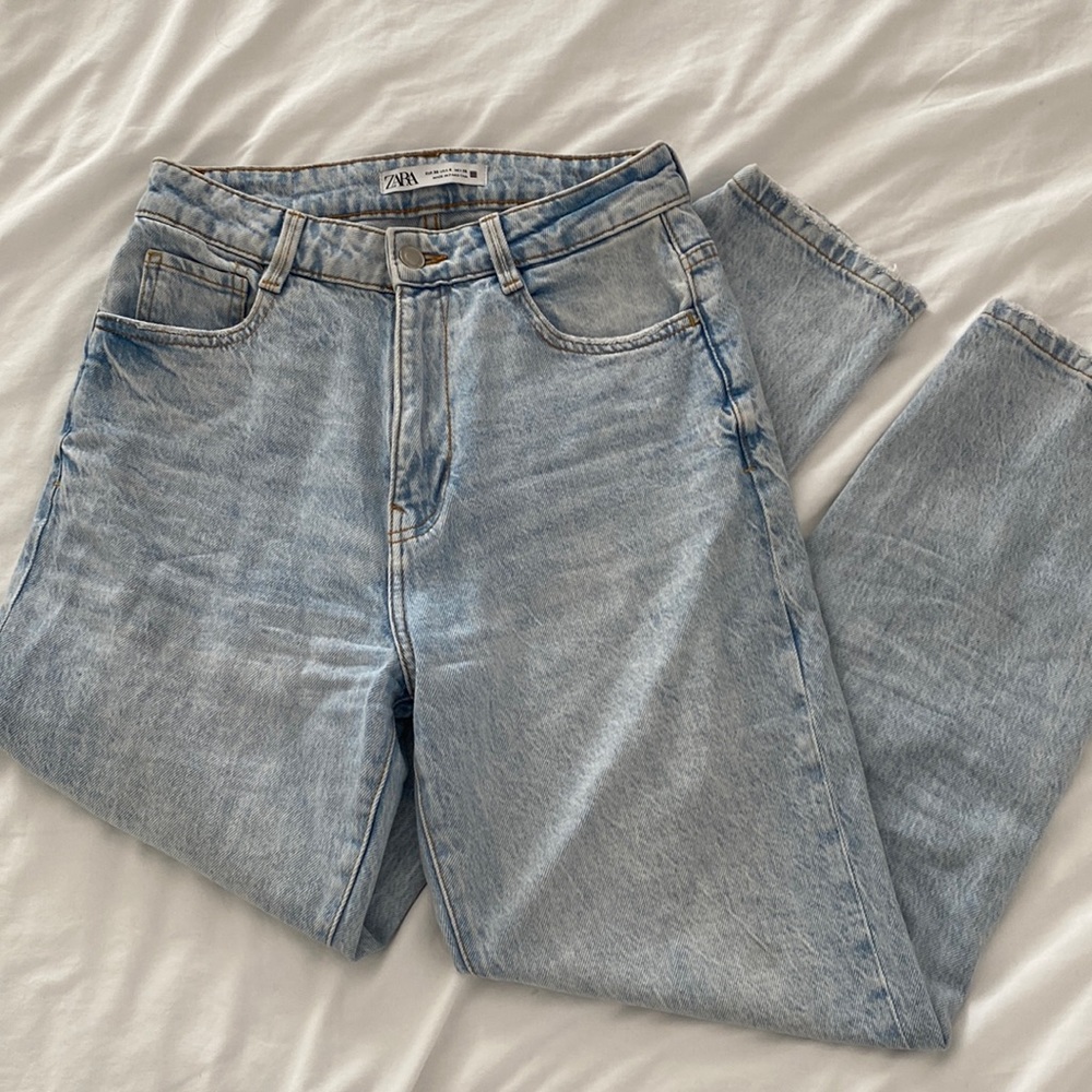 Women’s Zara jeans